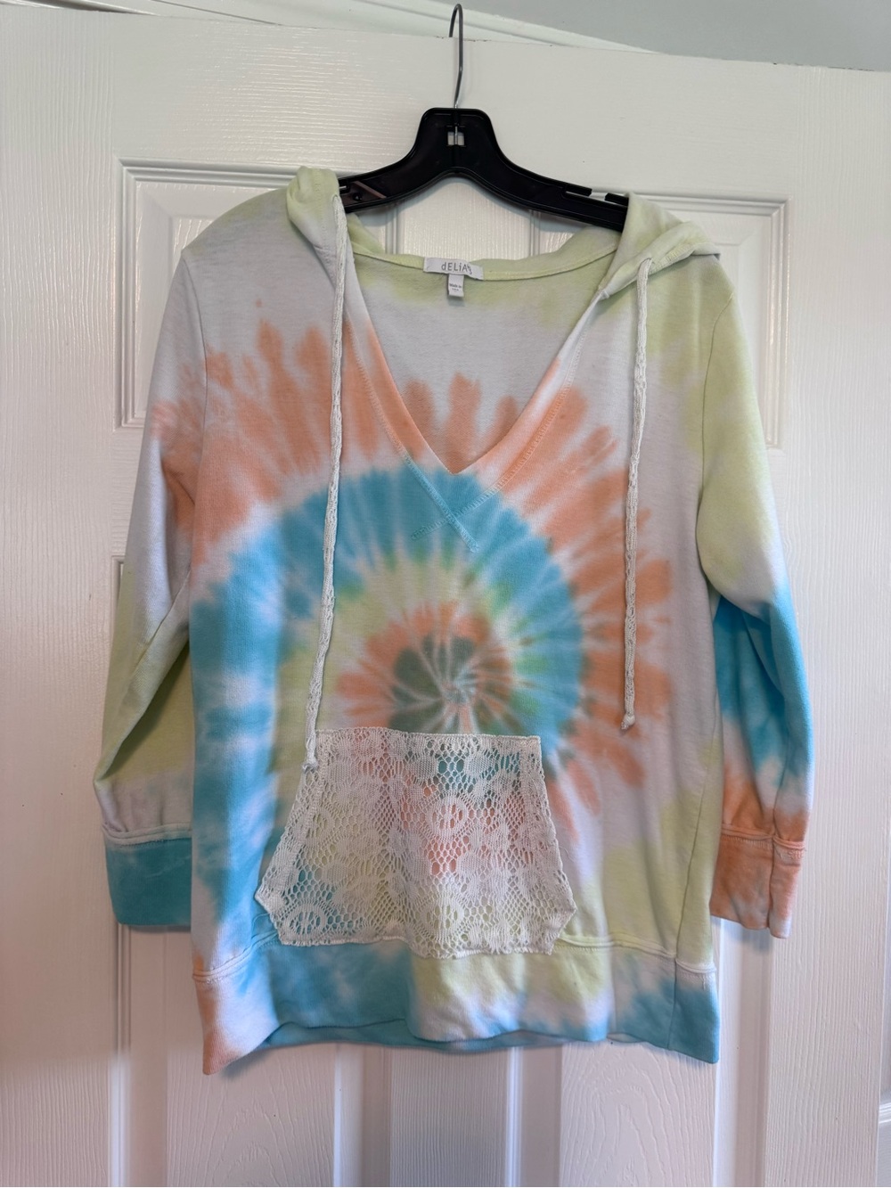 90’s Vintage dELiA*s Pastel Tie-Dye V-Neck Hoodie with Lace Pocket